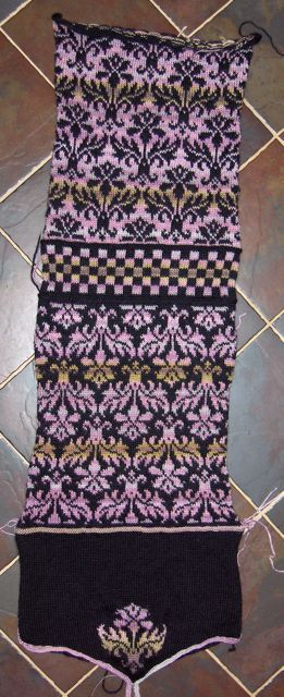 Kauni Damask Understated Bag by Karen Stelzer knit in Patons SWS by Deborah Cooke