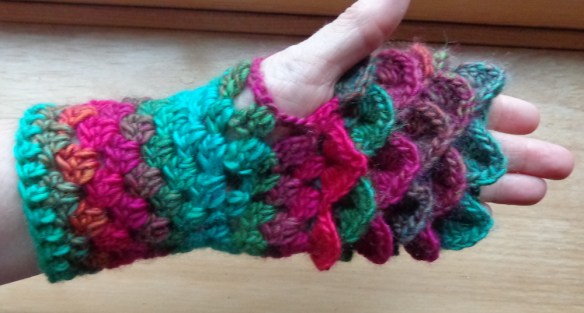  Dragon Scale Fingerless Gloves by The Yarnivore UK knit in Red Heart Unforgettable by Deborah Cooke