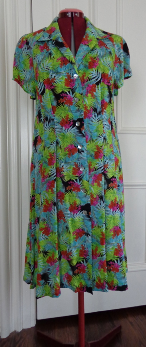 Vogue 8970 sewn in rayon print by Deborah Cooke