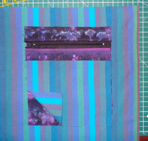 Adding a zippered pocket to the bag lining by Deborah Cooke