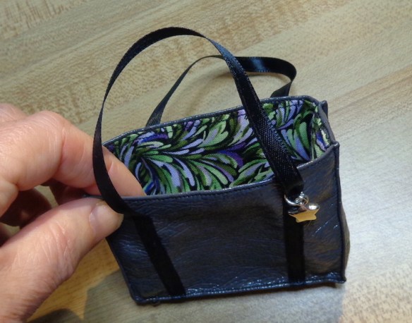 Tyler Wentworth sewing pattern 3522 Weekend Wardrobe sewn by Deborah Cooke