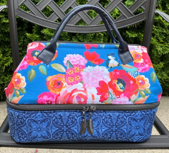 Tumbleweed Toiletry Bag, pattern by Blue Calla Designs and sewn by Deborah Cooke