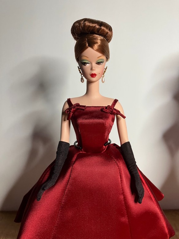 2001 Ravishing in Rouge Silkstone Barbie